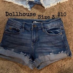 Dollhouse jean shorts. size 3